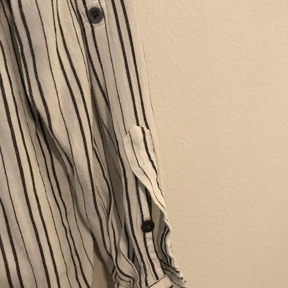 Button down blouse - Picture 3 of 4